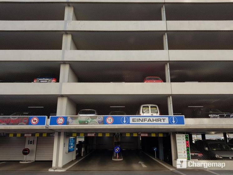 Spacious 1br With Balcony Above Citygate Shopping Complex With Metro Access Apartament *