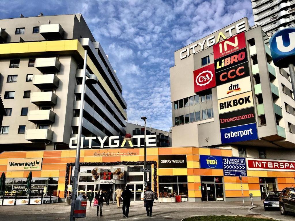 Spacious 1br With Balcony Above Citygate Shopping Complex With Metro Access Apartament *