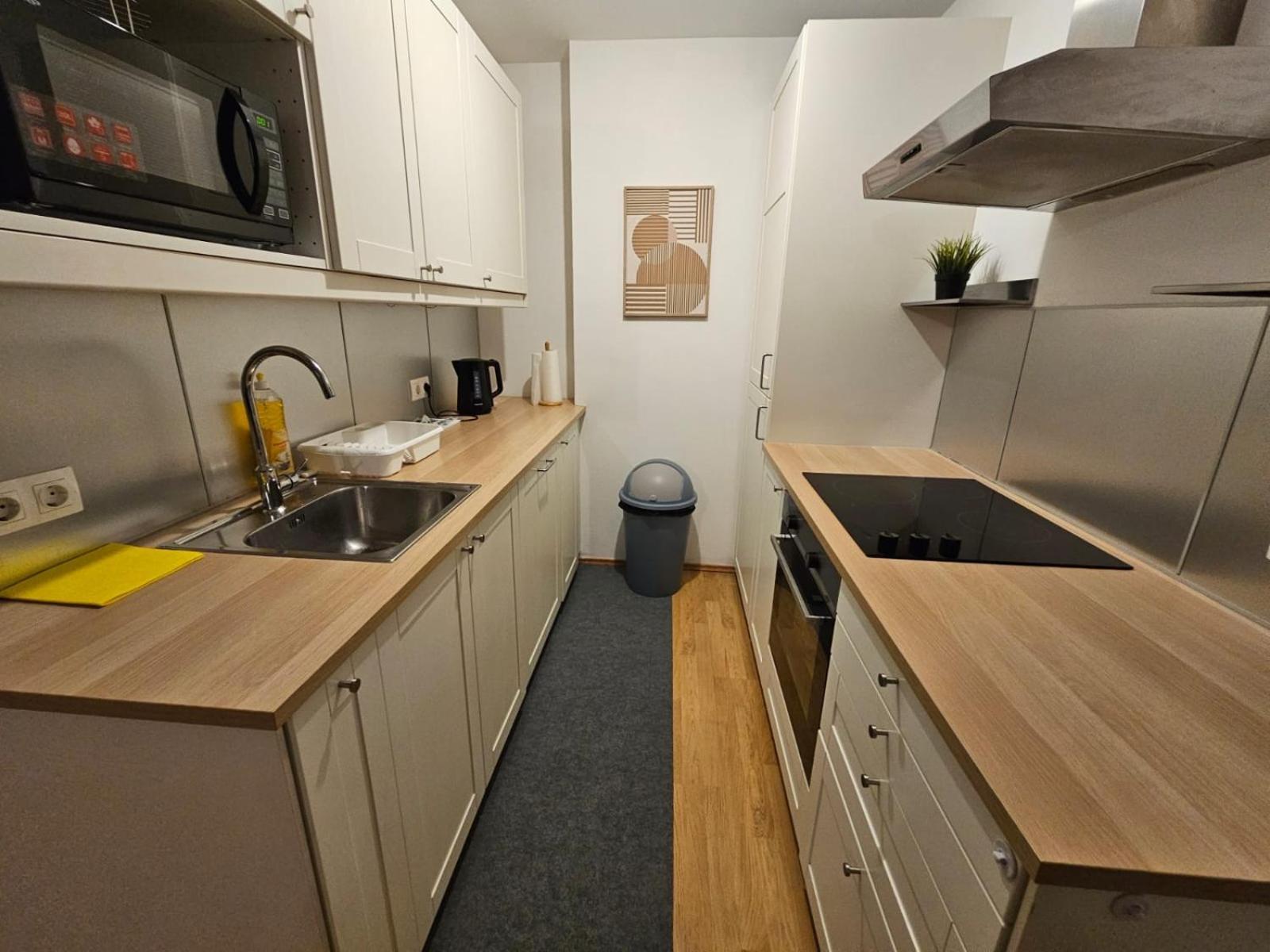 Spacious 1br With Balcony Above Citygate Shopping Complex With Metro Access * Wiedeń