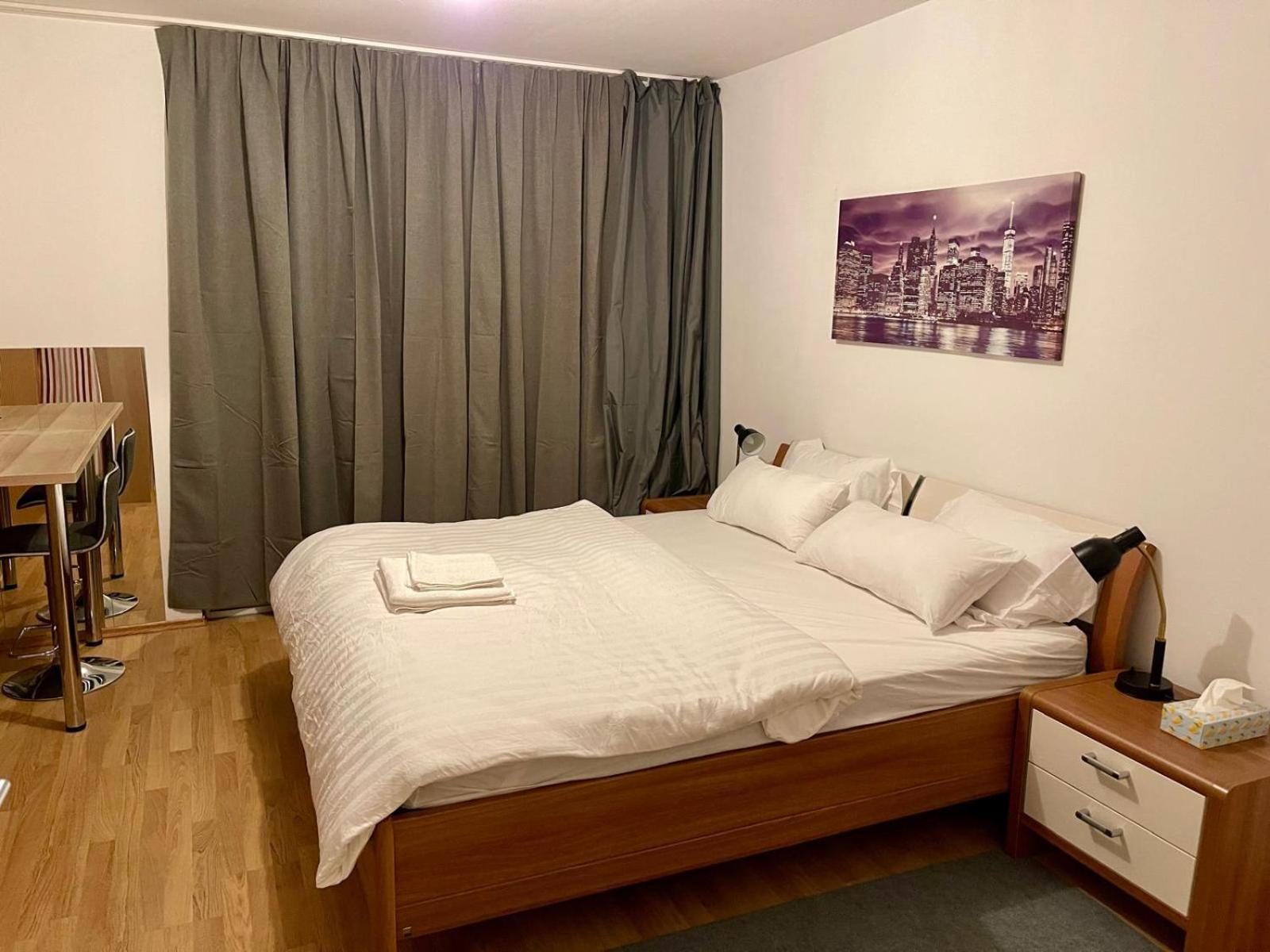 Apartament Spacious 1br With Balcony Above Citygate Shopping Complex With Metro Access Wiedeń