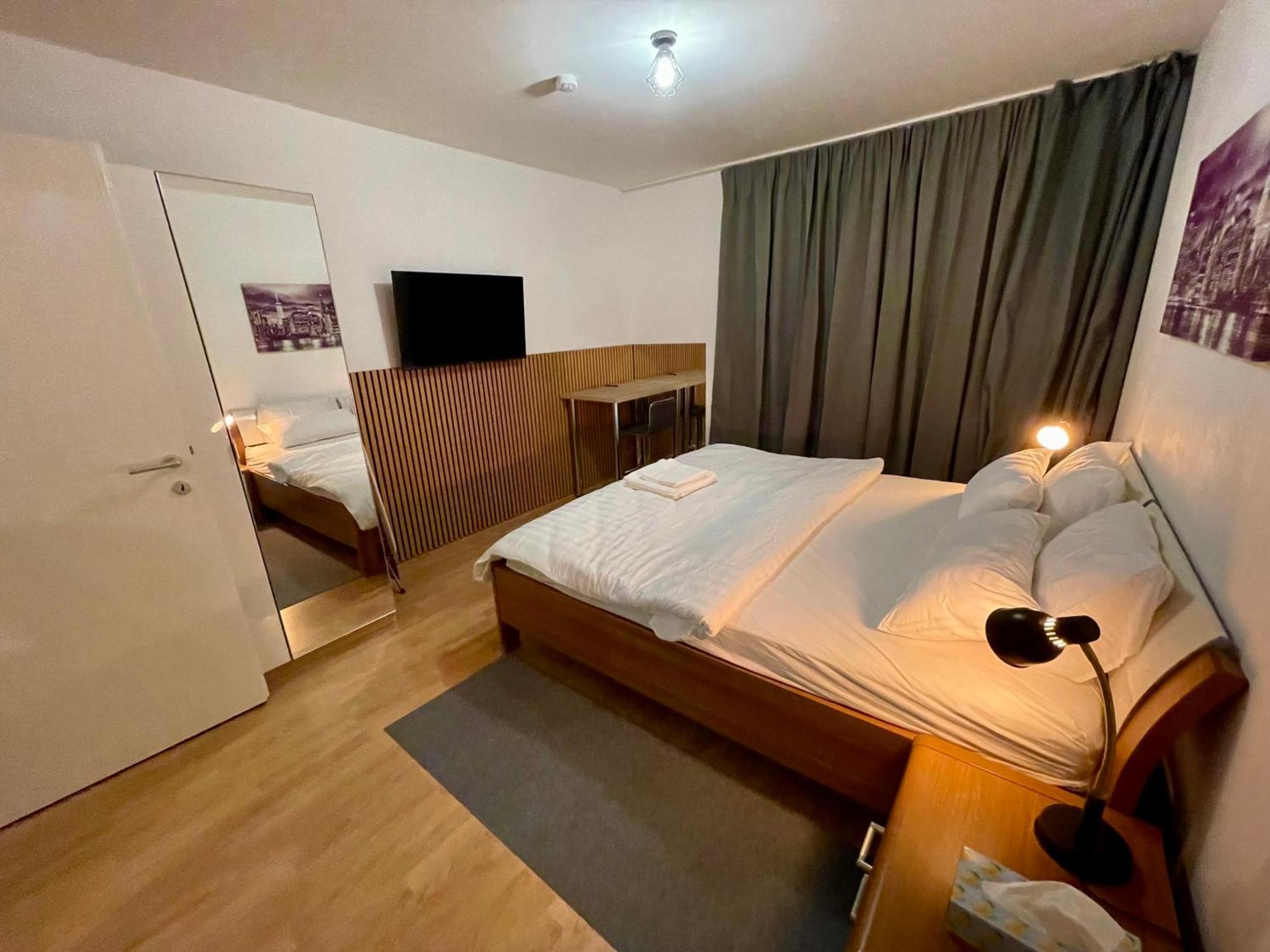 Spacious 1br With Balcony Above Citygate Shopping Complex With Metro Access Appartement